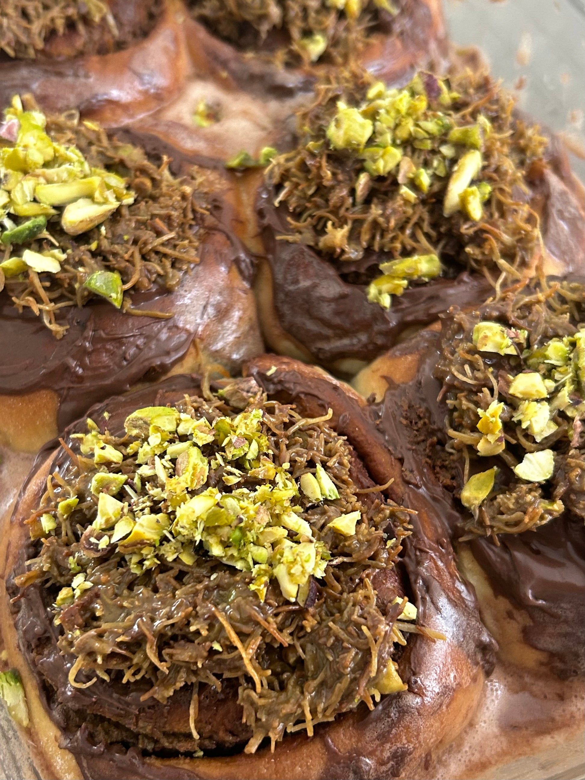 Dubai chocolate cinnamonroll